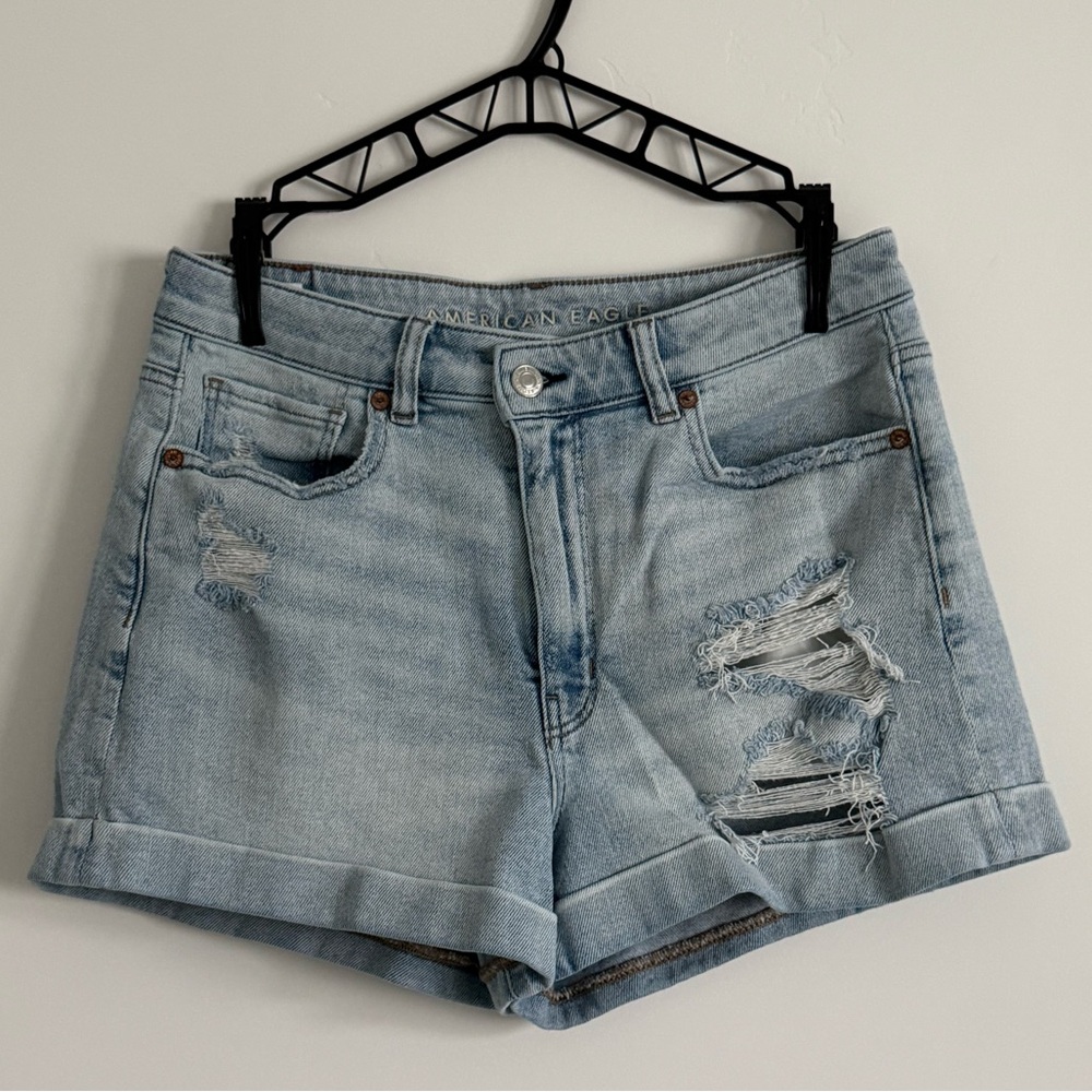 American Eagle Outfitters Women's Mom Shorts Distressed Light Blue Jean